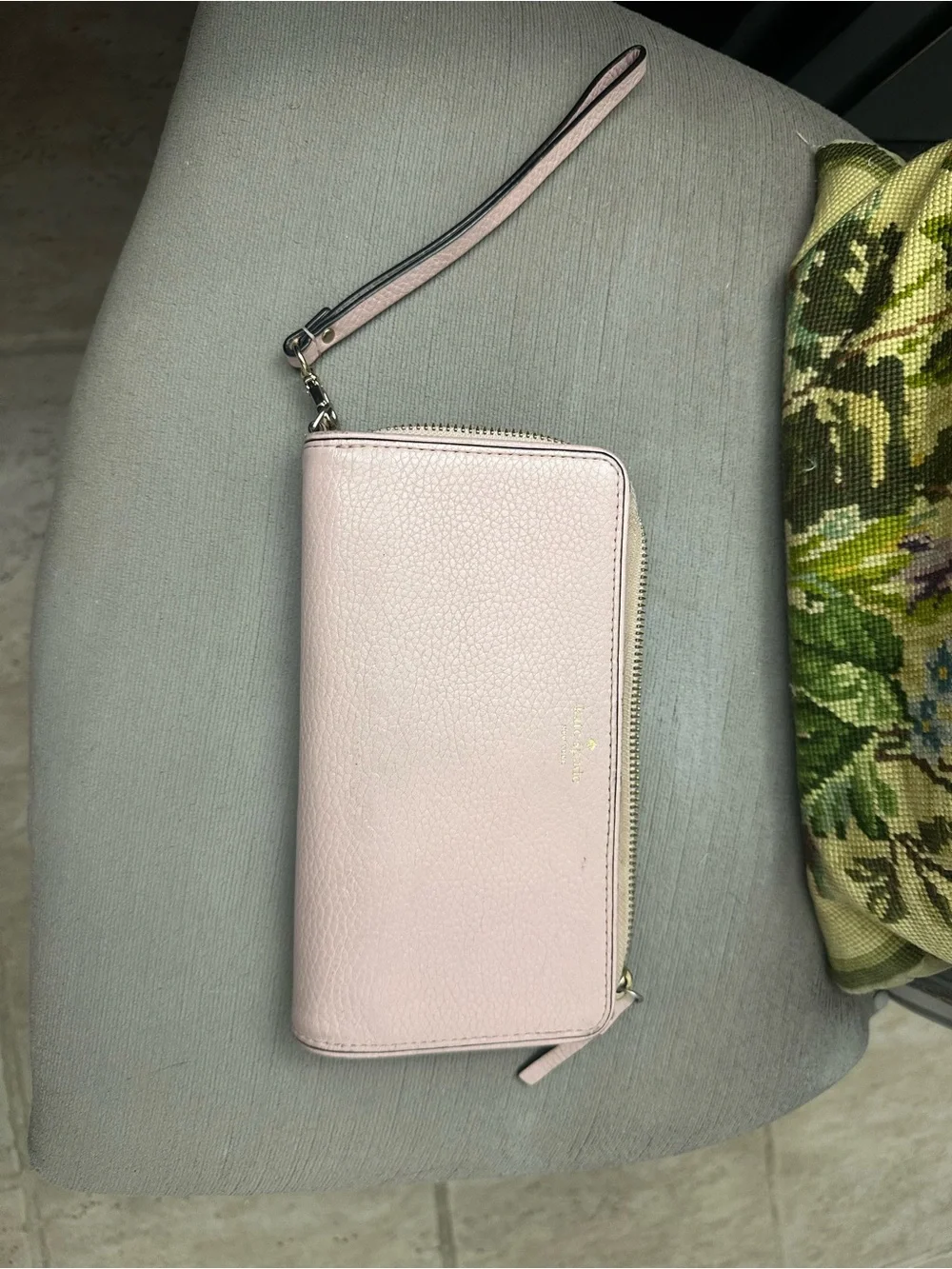 Kate Spade New York Blush Pink Pebbled Leather Zip Around Wallet WristletClassic